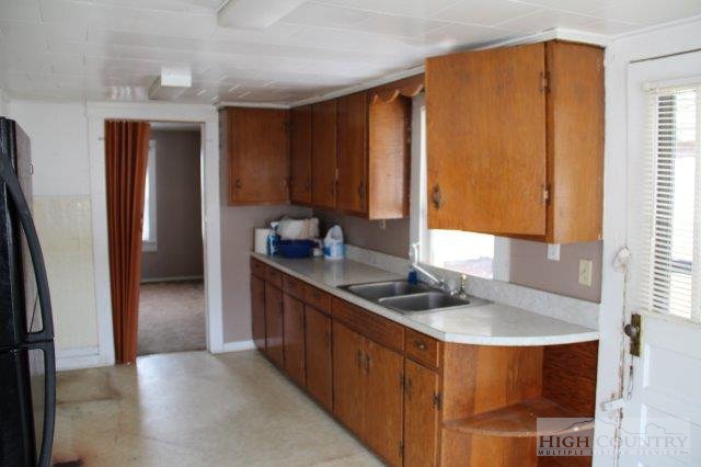 1437 Roe Hunt Road Laurel Springs, NC 28644 - Photo 8 of 12 Gallery Image 8
