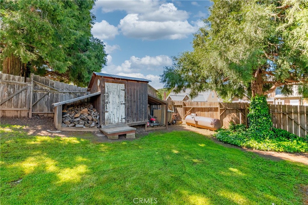 2013 3rd Street Julian, CA 92036 - Photo 25 of 32 a view of a house with a yard and sitting area