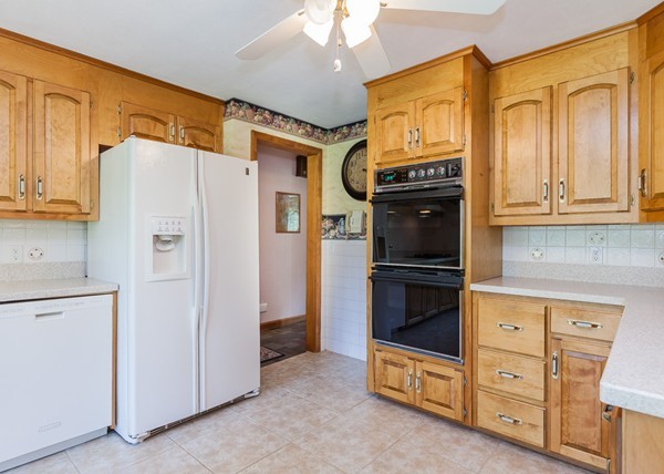 55 Ridgecrest Circle Westfield, MA 01085 - Photo 4 of 27 Gallery Image 4