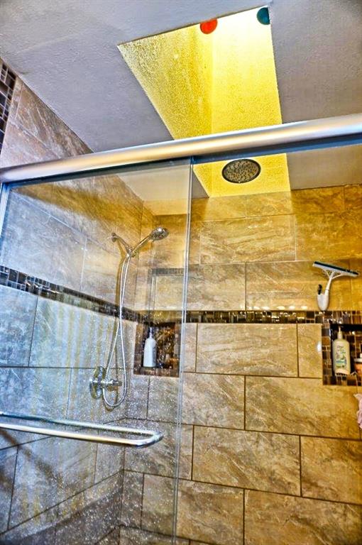 1873 Mazo Manor Road, Unit 5 Lutz, FL 33558 - Photo 27 of 41 a view of a balcony