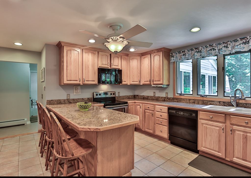 17 Blueberry Hill Road Amherst, NH 03031 - Photo 16 of 40