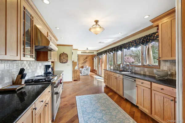 $859,000 | 2 Boyce Road, Pine Bush, NY 12566