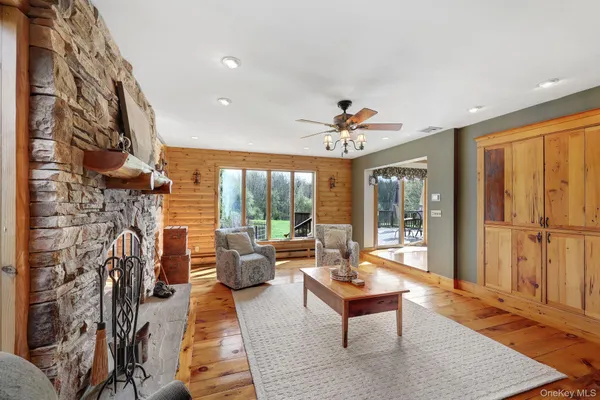 $859,000 | 2 Boyce Road, Pine Bush, NY 12566