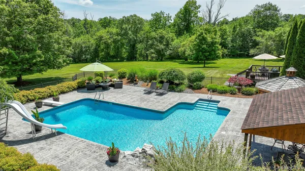 $859,000 | 2 Boyce Road, Pine Bush, NY 12566