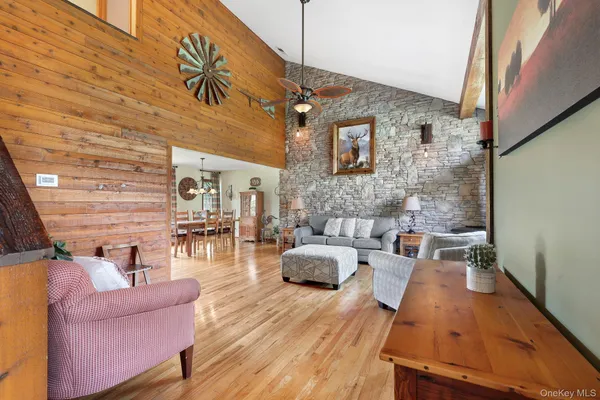 $859,000 | 2 Boyce Road, Pine Bush, NY 12566