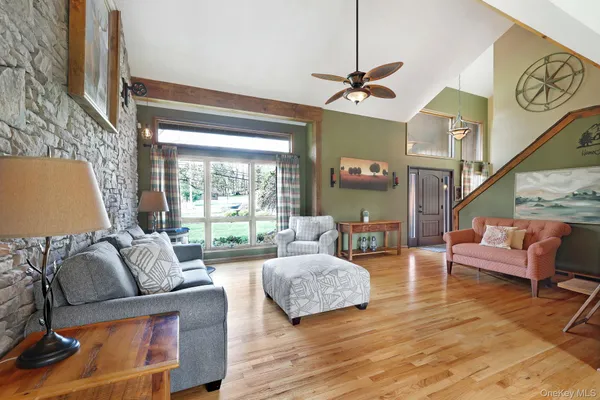 $859,000 | 2 Boyce Road, Pine Bush, NY 12566