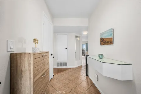 $730,000 | 1425 2nd Street, Unit 301, Long Beach, CA 90802