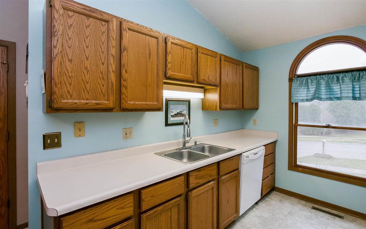 1964 Holiday Road Coralville, IA 52241 - Photo 10 of 23 Gallery Image 10