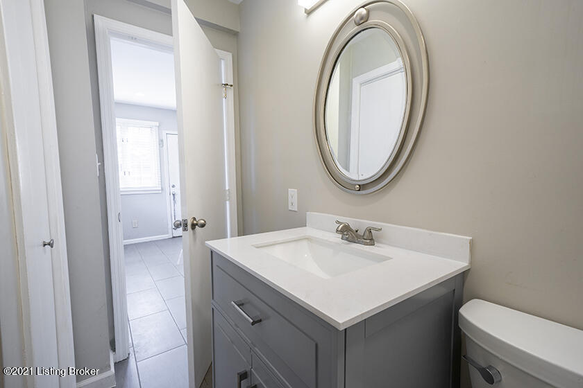 215 Alcott Road Louisville, KY 40207 - Photo 25 of 42 25
