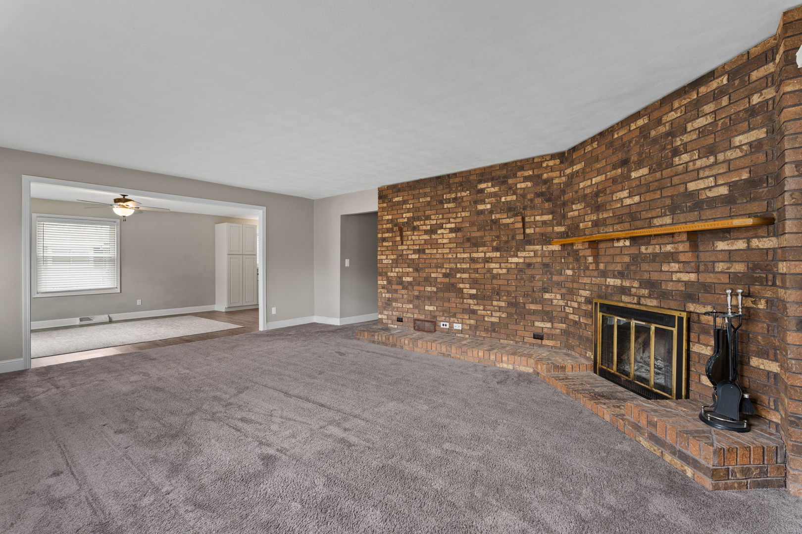 210 West 19th Avenue Coal Valley, IL 61240 - Photo 15 of 38