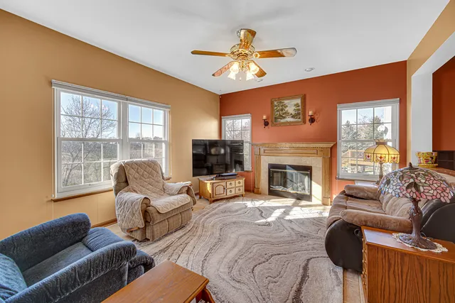 $410,000 | 188 Breckenridge Court, Gilberts, IL 60136