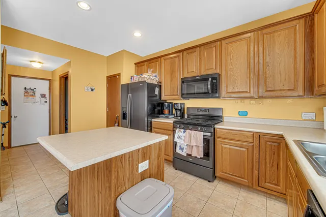 $410,000 | 188 Breckenridge Court, Gilberts, IL 60136