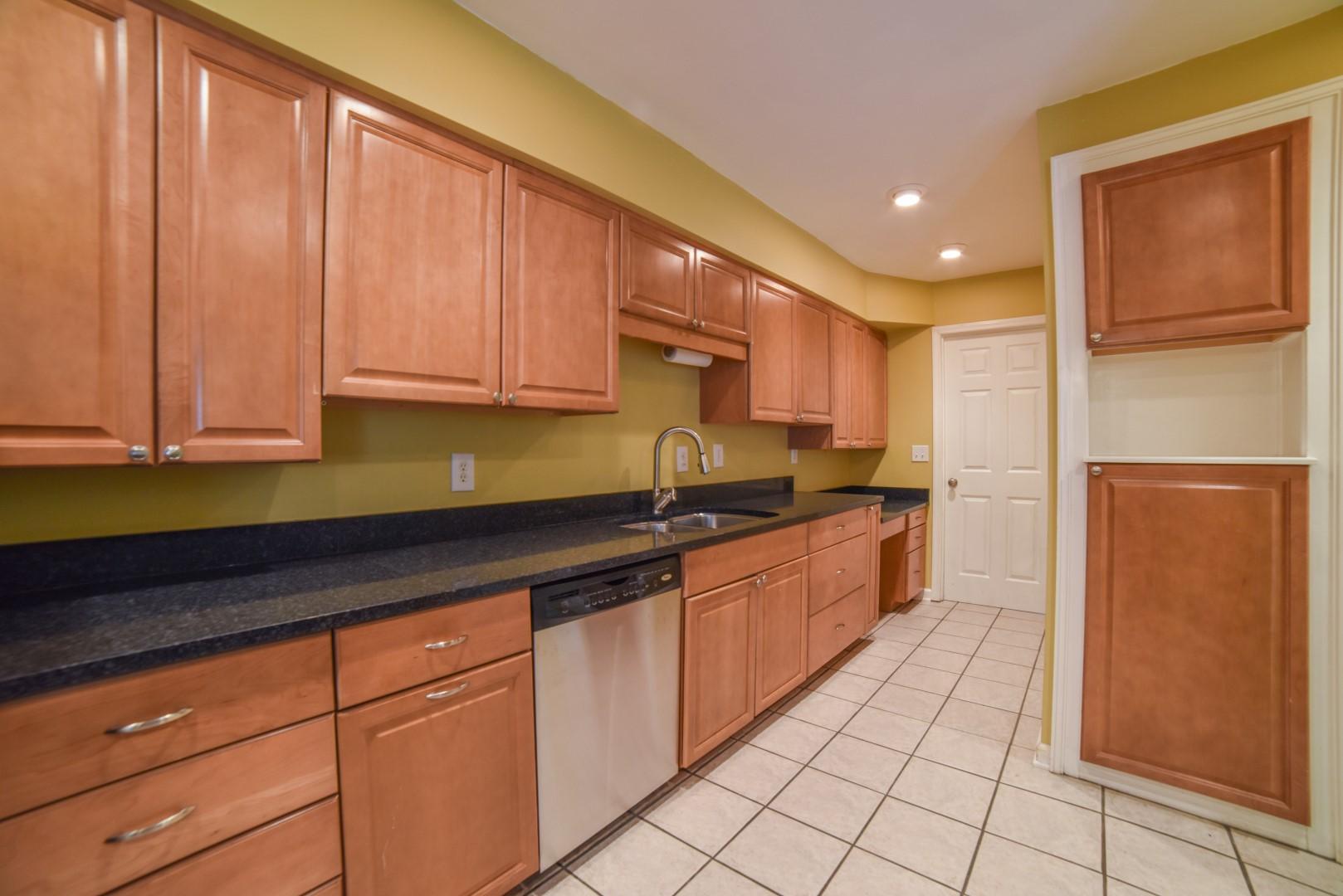 34 Meander Row, Unit 9 Charleston, SC 29412 - Photo 8 of 21 8