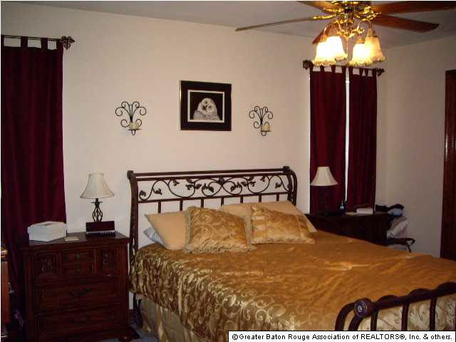 7655 Quorum Drive Baton Rouge, LA 70817 - Photo 7 of 10 Gallery Image 7