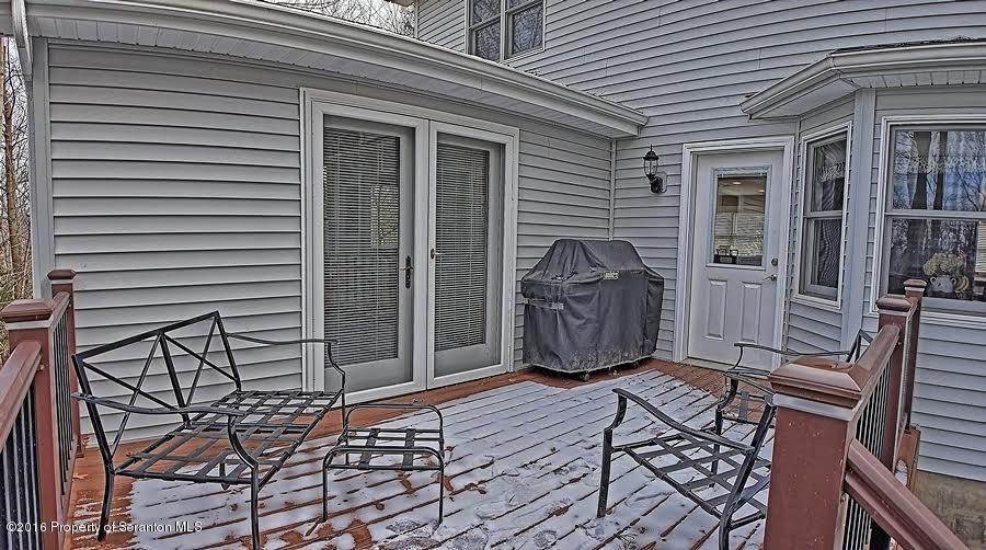 1004 Oakmont Road Clarks Summit, PA 18411 - Photo 4 of 32 Gallery Image 4