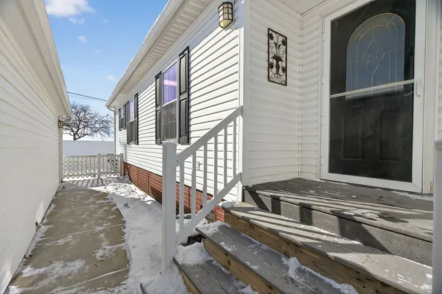 $144,900 | 10865 Doral Drive, Frankfort, IL 60423