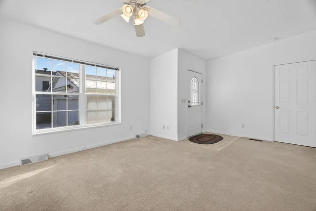 $144,900 | 10865 Doral Drive, Frankfort, IL 60423