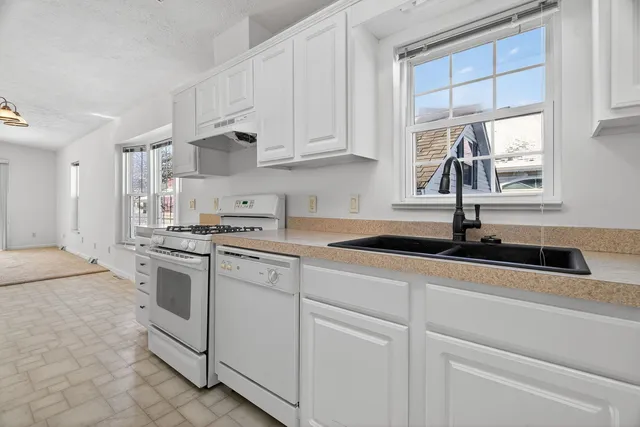 $144,900 | 10865 Doral Drive, Frankfort, IL 60423