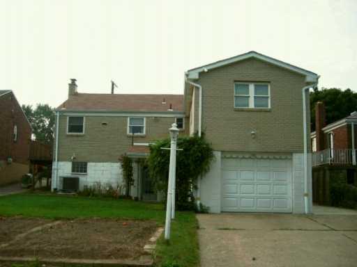 170 Roosevelt Avenue McKees Rocks, PA 15136 - Photo 6 of 6 Yard/Garden.