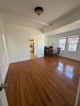 $2,600 | 161 Grandview Avenue, Unit 2, Quincy, MA 02170