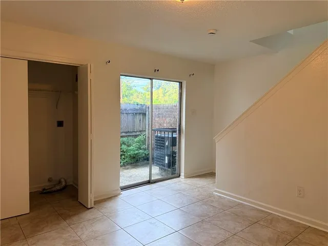 $1,250 | Undisclosed Address, Harvey, LA 70058