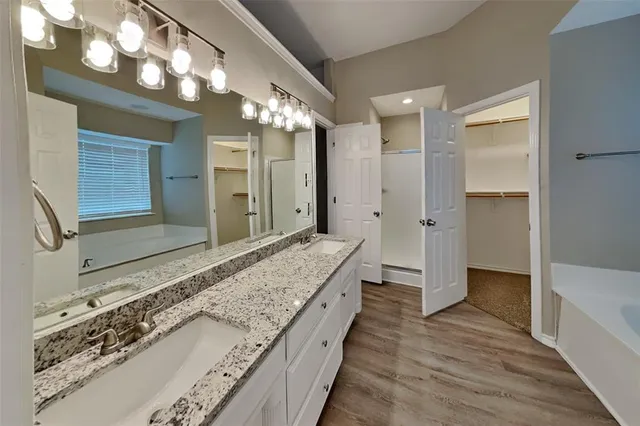 $2,095 | 300 Vera Drive, Burleson, TX 76028