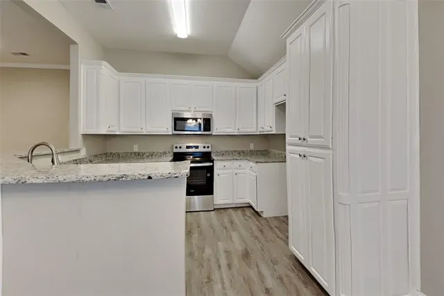 $2,095 | 300 Vera Drive, Burleson, TX 76028