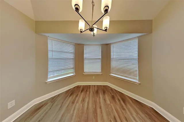 $2,095 | 300 Vera Drive, Burleson, TX 76028