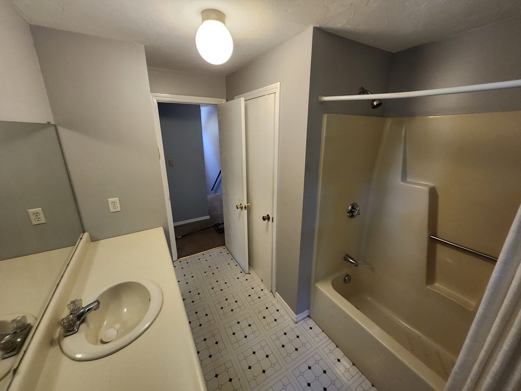10 Concord Road, Unit 10 Millbury, MA 01527 - Photo 21 of 31 Gallery Image 21