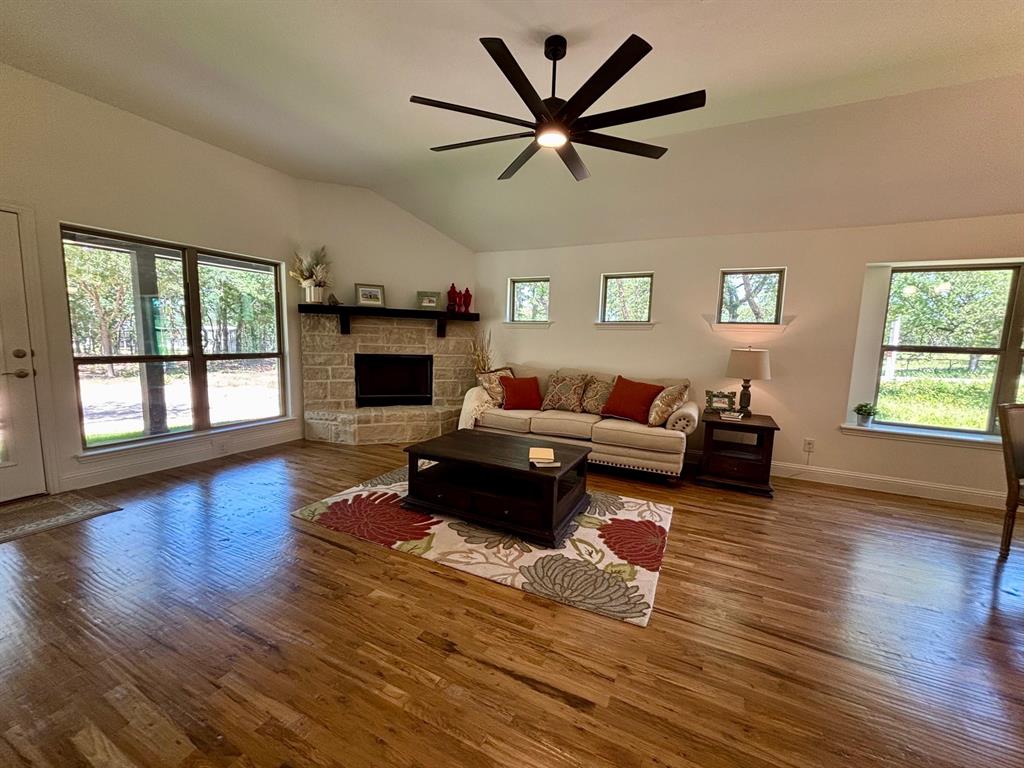 108 Rj Smith Springtown, TX 76082 - Photo 6 of 12