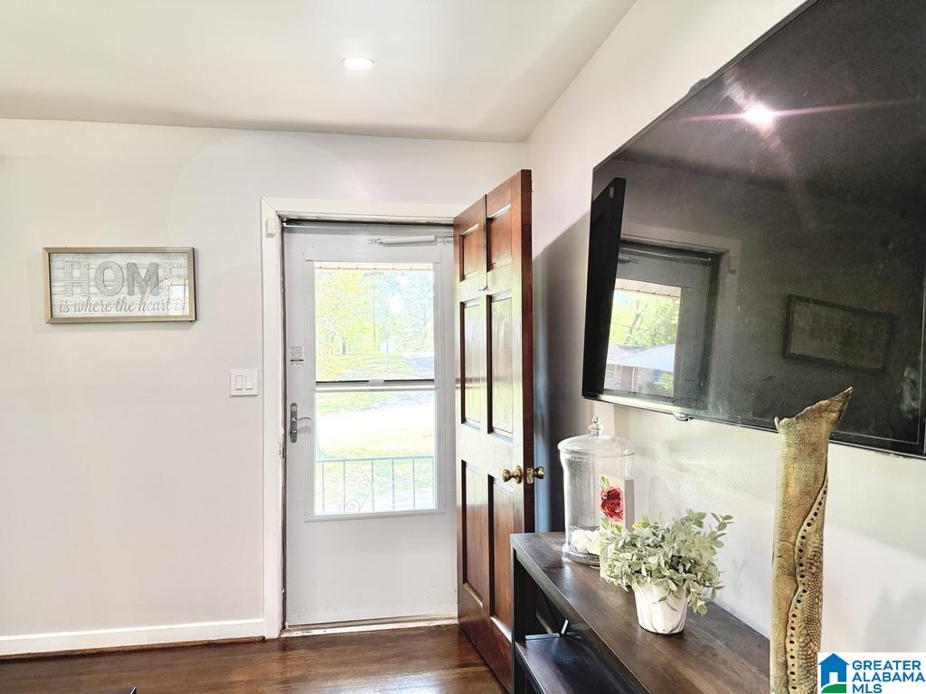 512 16th Terrace Northwest Birmingham, AL 35215 - Photo 3 of 63