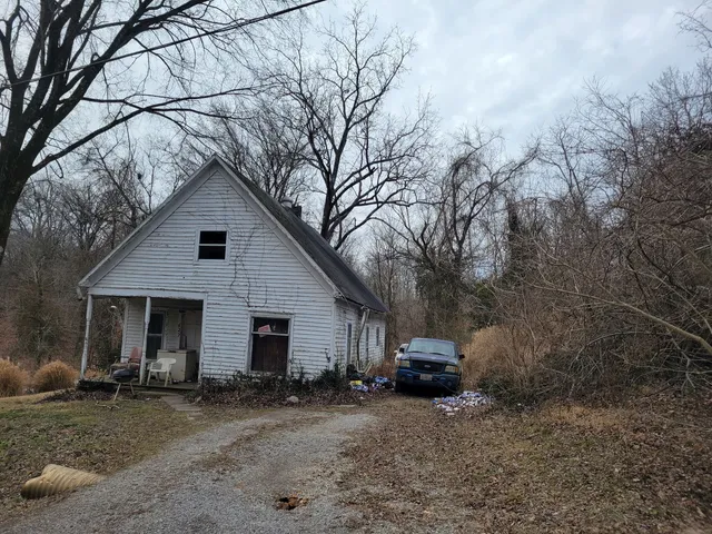 $24,000 | 627 East High Street, Anna, IL 62906