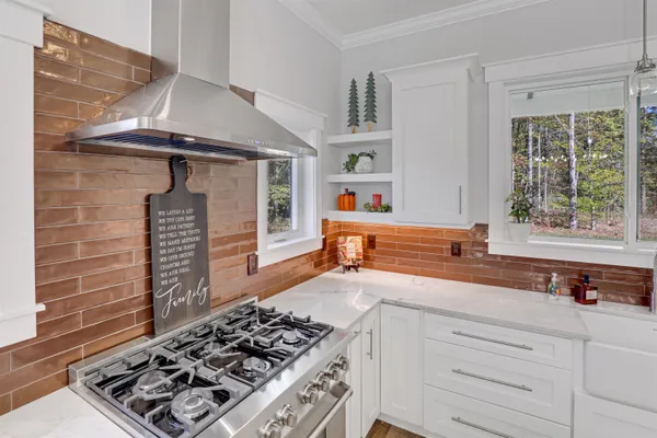 $1,249,900 | 64 Fairway Drive, Ashland, NH 03217