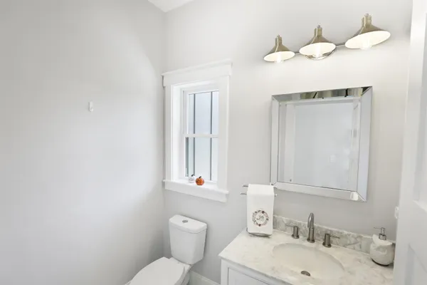 $1,249,900 | 64 Fairway Drive, Ashland, NH 03217