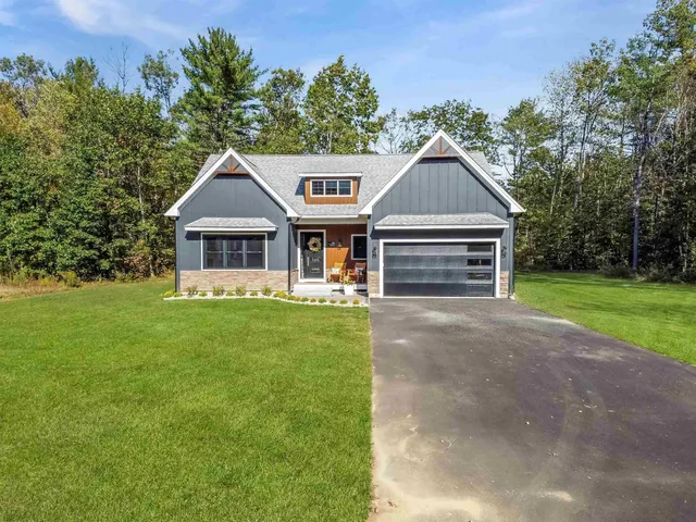 $1,249,900 | 64 Fairway Drive, Ashland, NH 03217