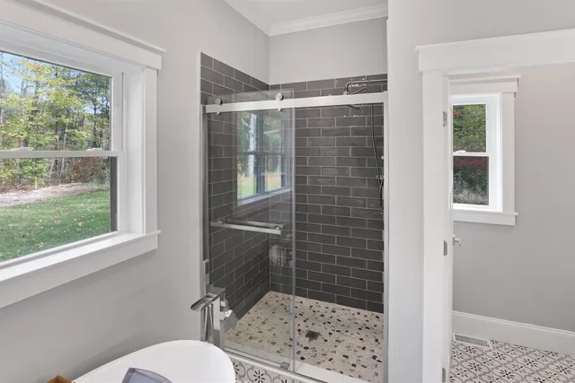 $1,249,900 | 64 Fairway Drive, Ashland, NH 03217