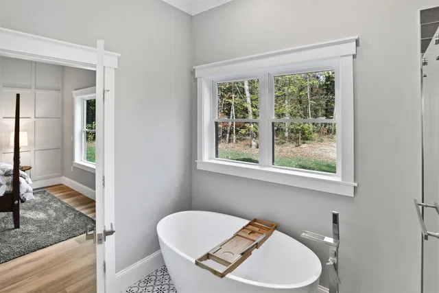 $1,249,900 | 64 Fairway Drive, Ashland, NH 03217