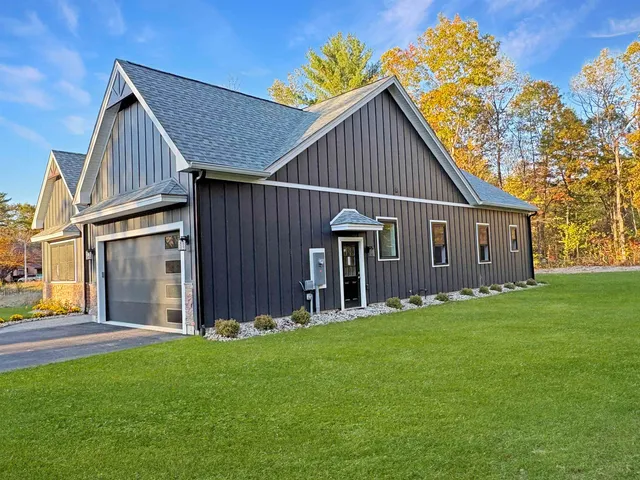 $1,249,900 | 64 Fairway Drive, Ashland, NH 03217