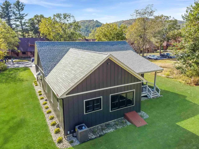 $1,249,900 | 64 Fairway Drive, Ashland, NH 03217