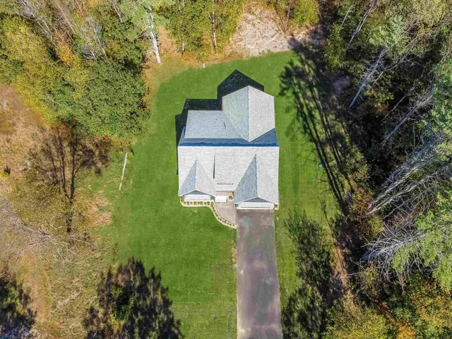 $1,249,900 | 64 Fairway Drive, Ashland, NH 03217