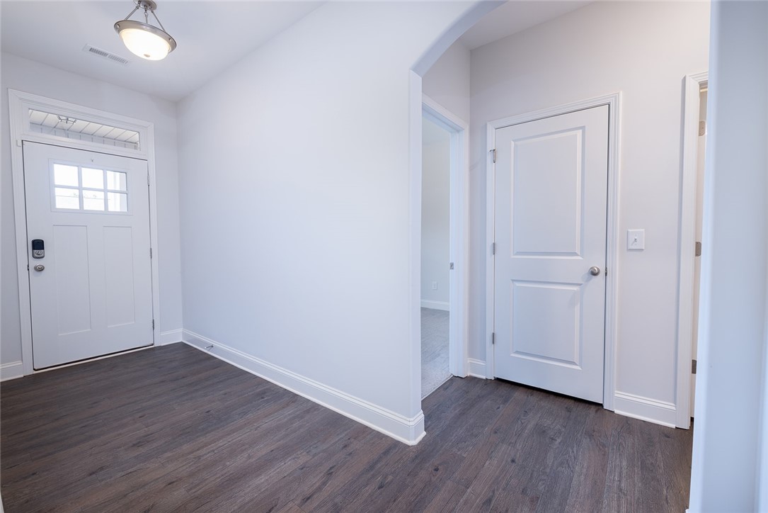 136 Capslock Trail Pendleton, SC 29670 - Photo 3 of 34