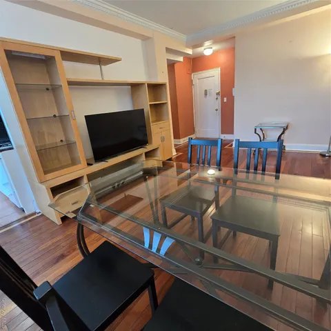 a view of a livingroom with furniture