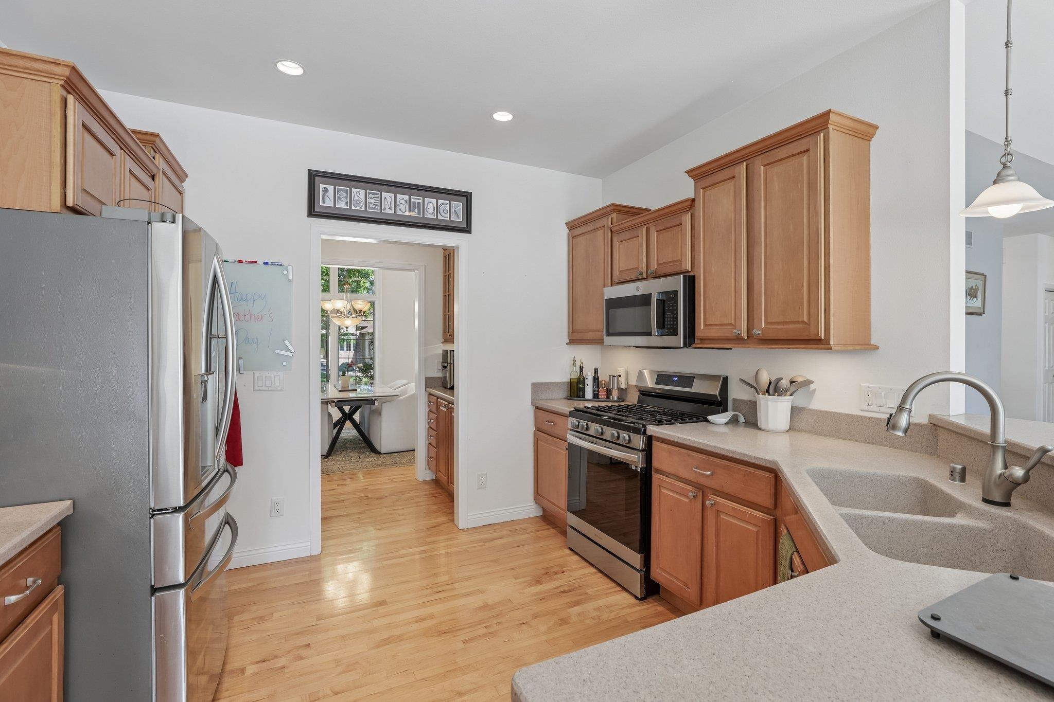 913 Countryside Crossing Waunakee, WI 53597 - Photo 11 of 67