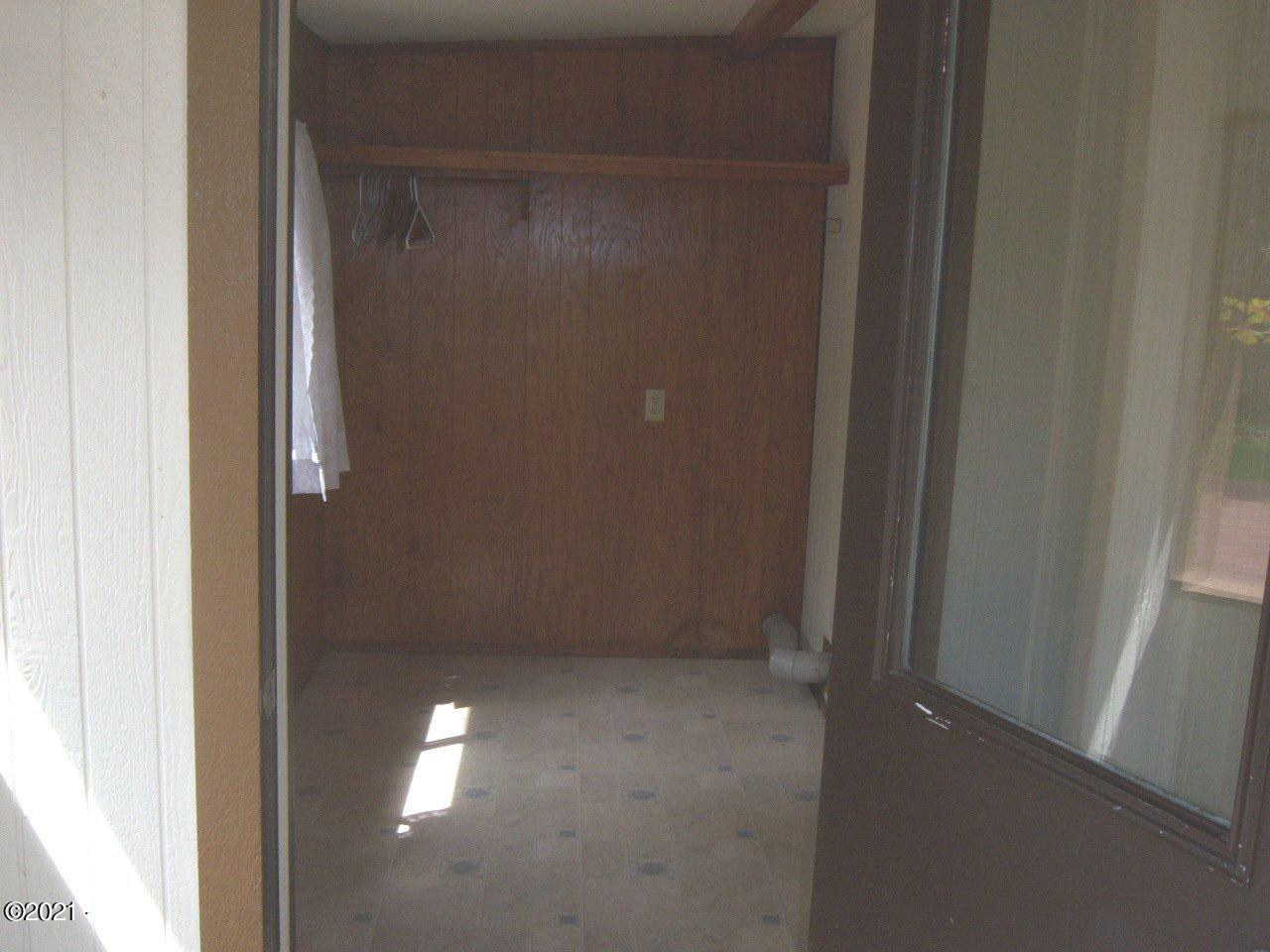 129 Southwest 86th Court Newport, OR 97366 - Photo 17 of 32 100_9200 - Copy