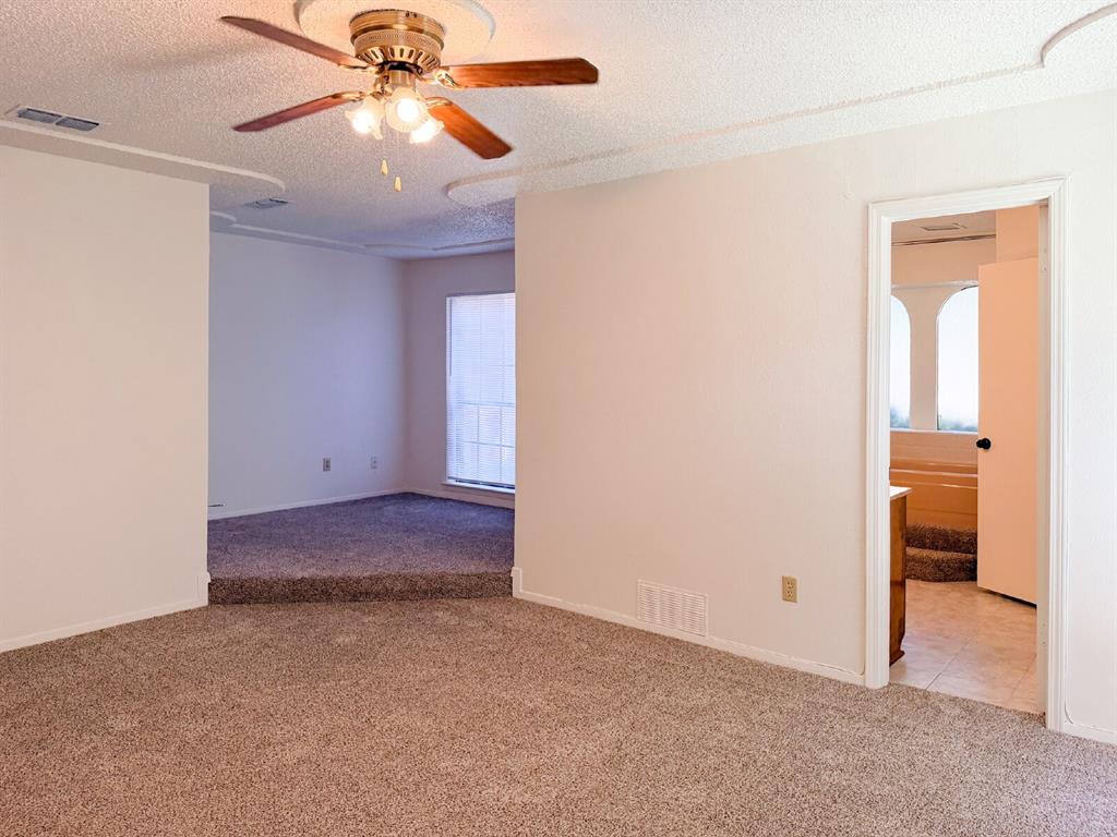 712 Pecan Street Burleson, TX 76028 - Photo 17 of 31