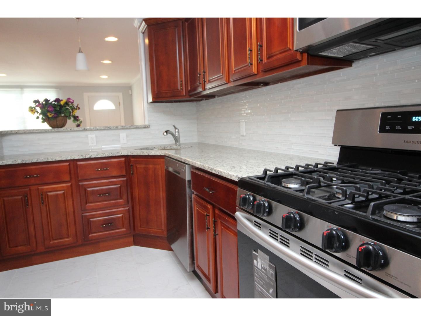 1847 Farrington Road Philadelphia, PA 19151 - Photo 5 of 22 Gallery Image 5