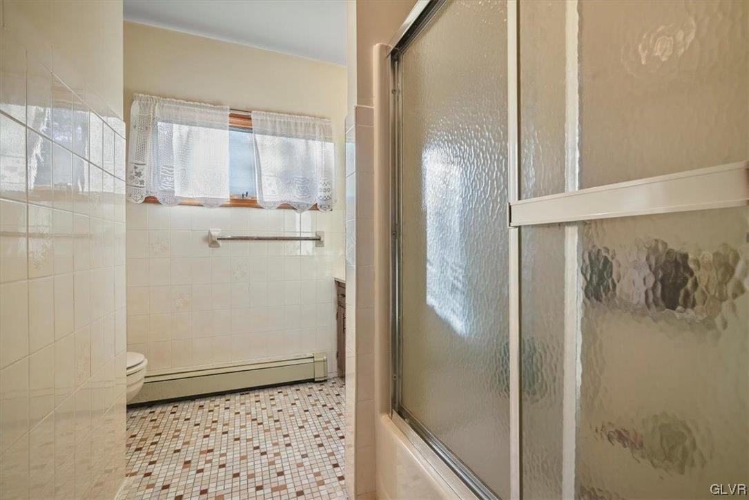 300 Turkey Ridge Kunkletown, PA 18058 - Photo 23 of 29 a bathroom with a shower