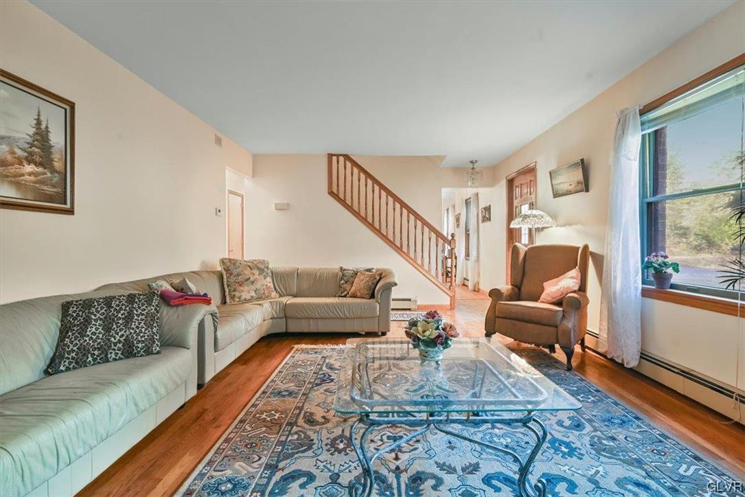 300 Turkey Ridge Kunkletown, PA 18058 - Photo 5 of 29 a living room with furniture and a rug