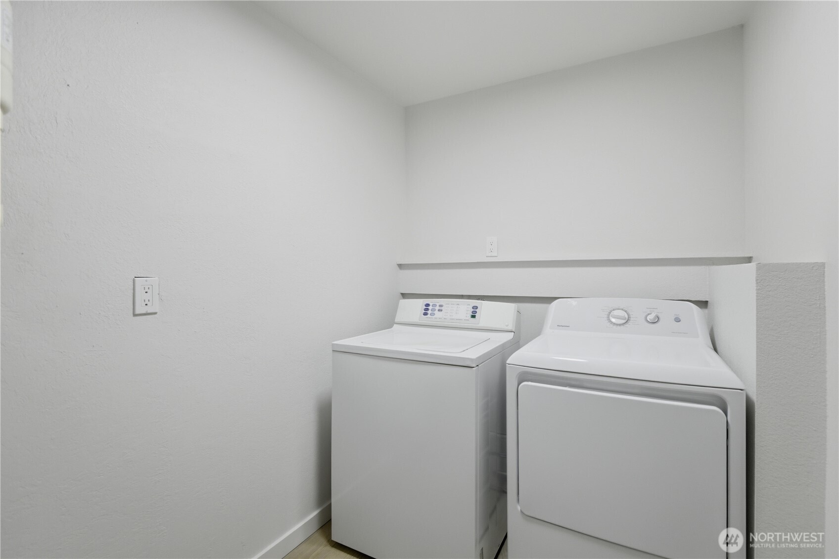 5205 59th Court Southwest Olympia, WA 98512 - Photo 32 of 39 a utility room with dryer and washer