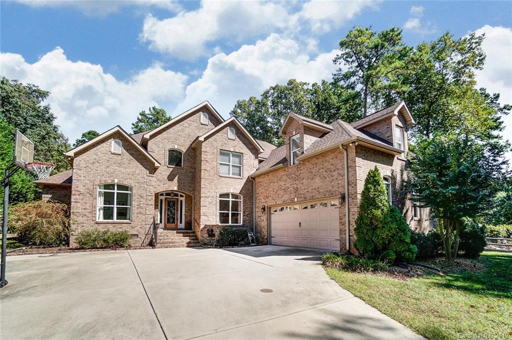 421 Greenbay Road Mooresville, NC 28117 - Photo 1 of 25 front view of house with a yard